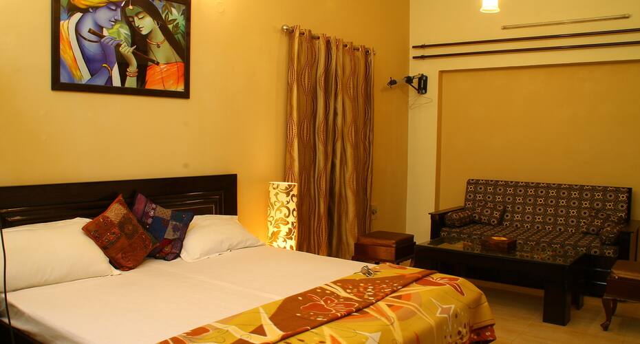 TG Stays Todar Mal Road, New Delhi 5